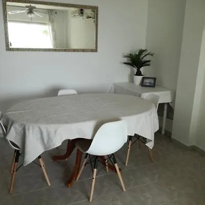 Sea Front Apartament شقة